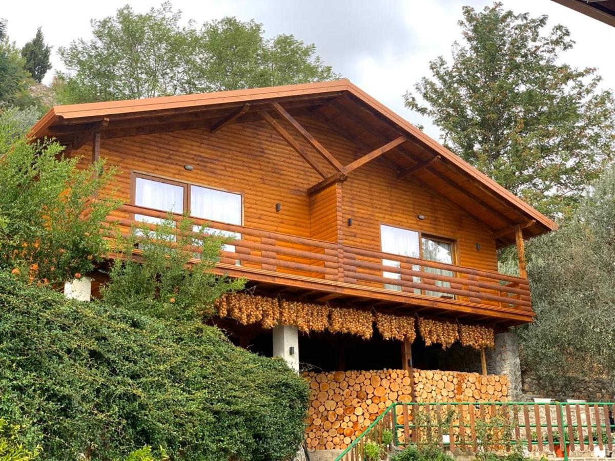 Wooden House Hotel Canaj Buitenkant foto