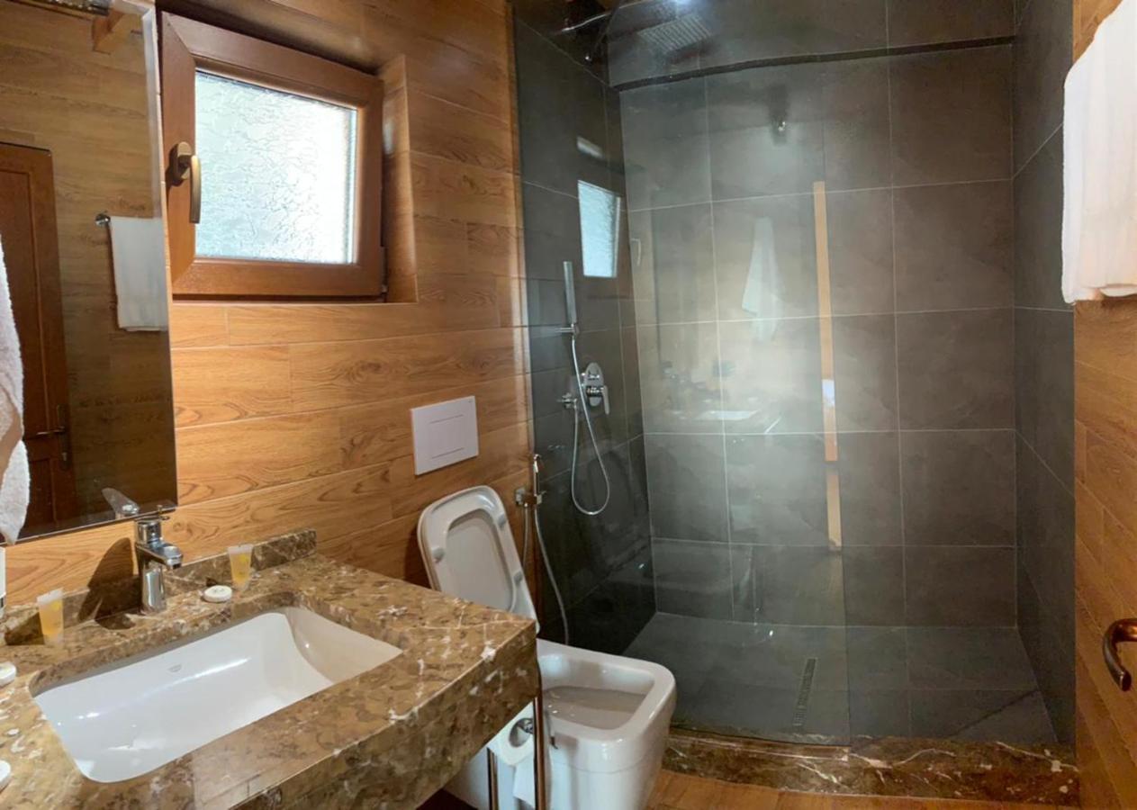 Wooden House Hotel Canaj Buitenkant foto