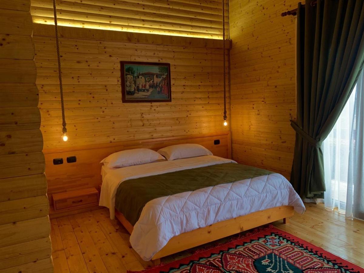 Wooden House Hotel Canaj Buitenkant foto