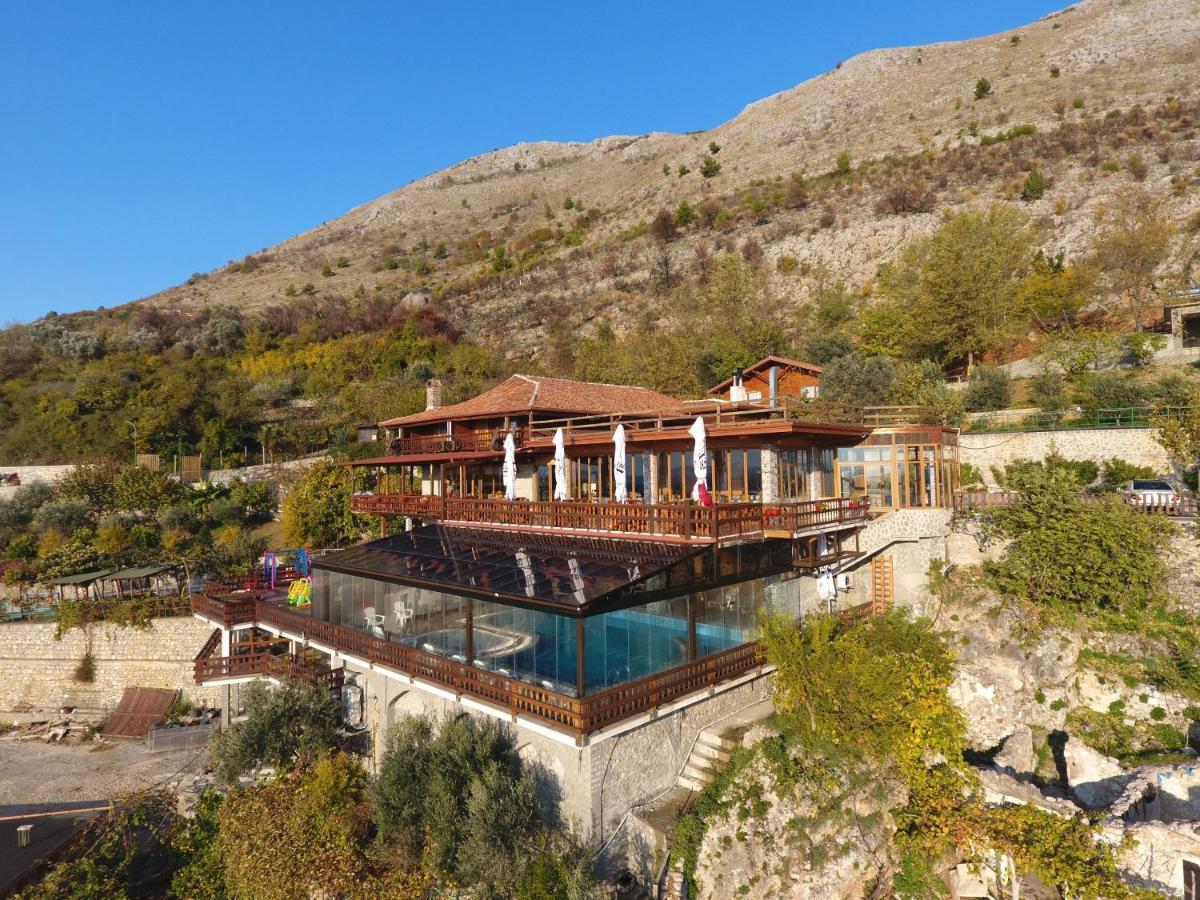 Wooden House Hotel Canaj Buitenkant foto