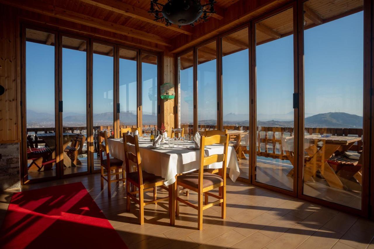 Wooden House Hotel Canaj Buitenkant foto