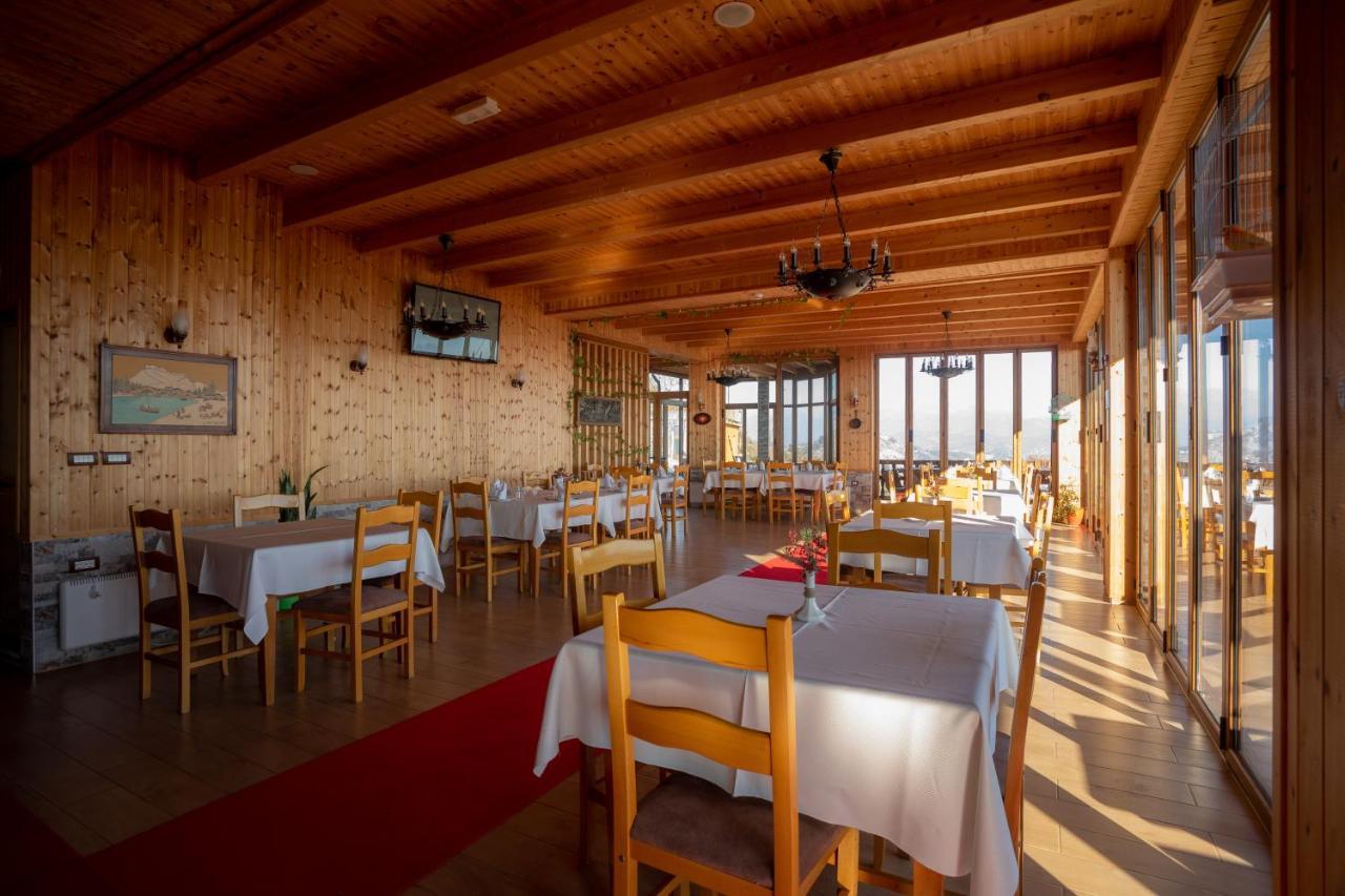 Wooden House Hotel Canaj Buitenkant foto
