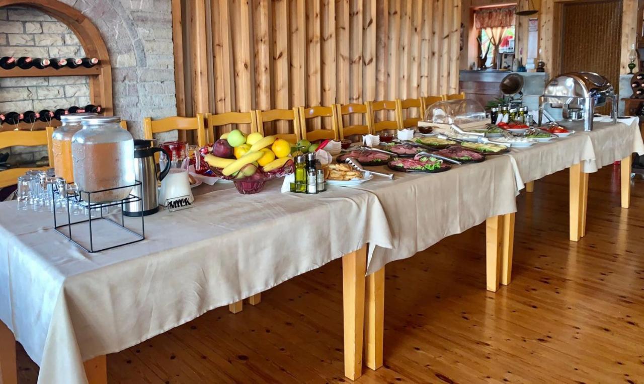 Wooden House Hotel Canaj Buitenkant foto