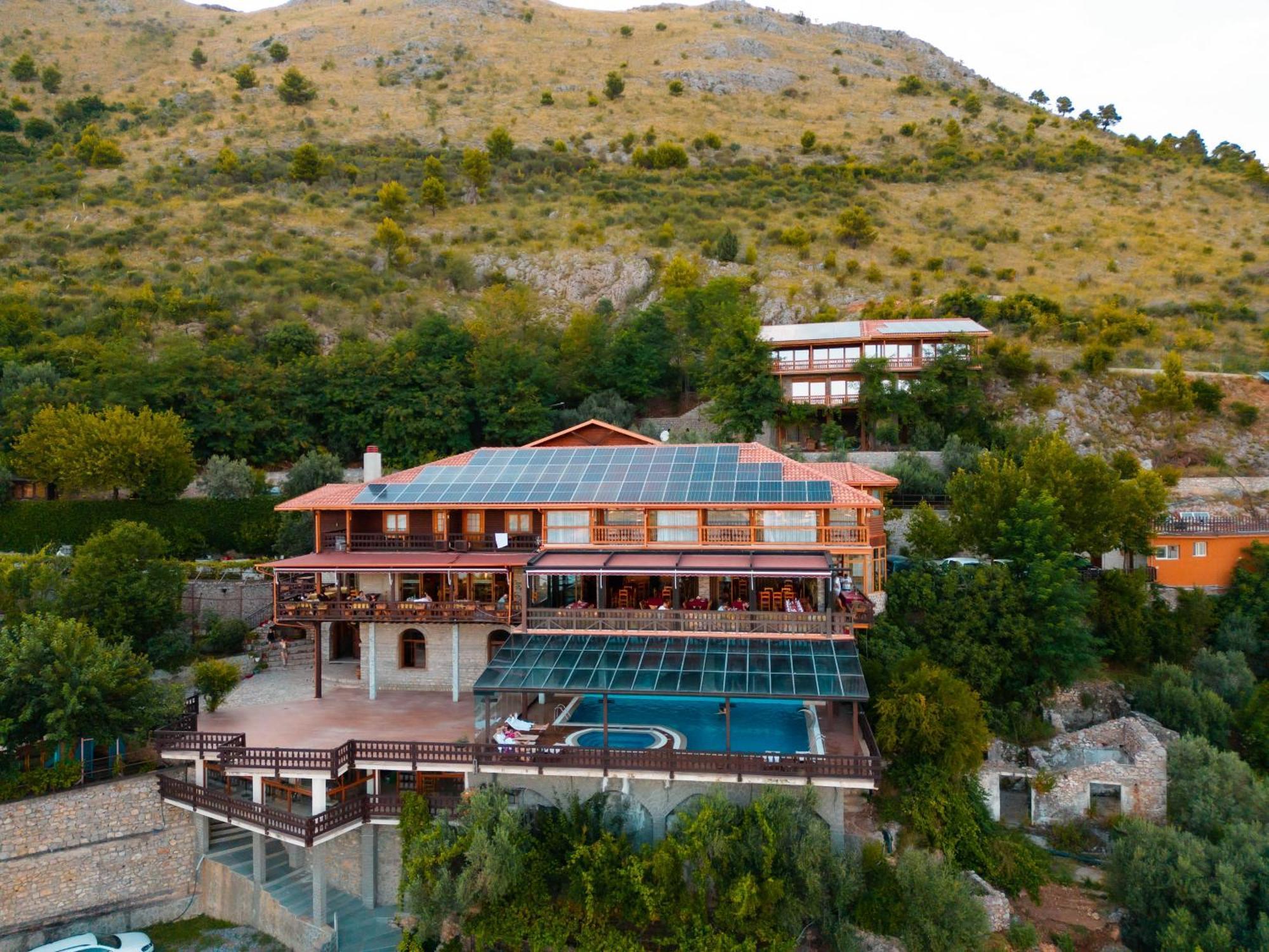 Wooden House Hotel Canaj Buitenkant foto